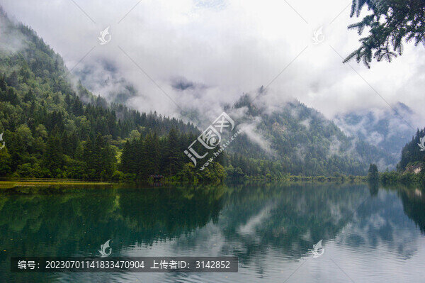 湖