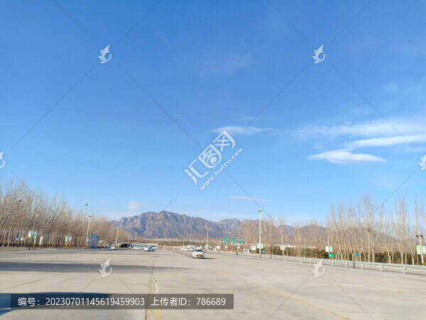 訓練場遠山