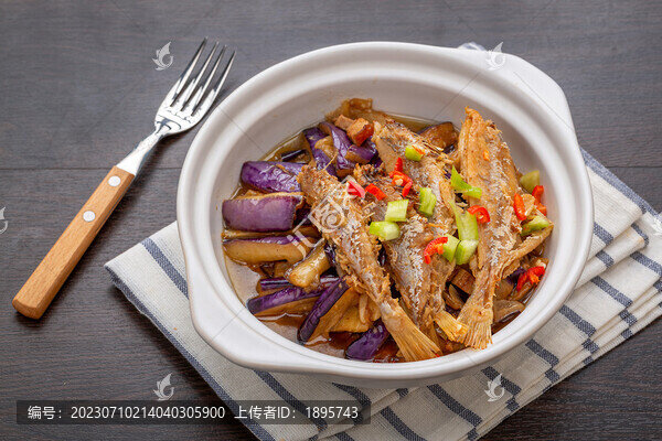 砂鍋咸魚茄子煲