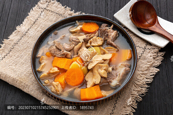 菌菇排骨湯