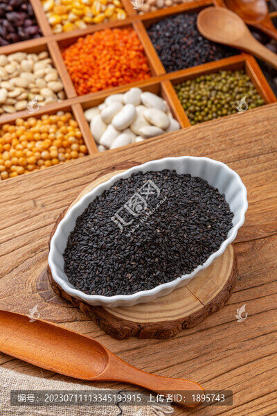 黑芝麻粒