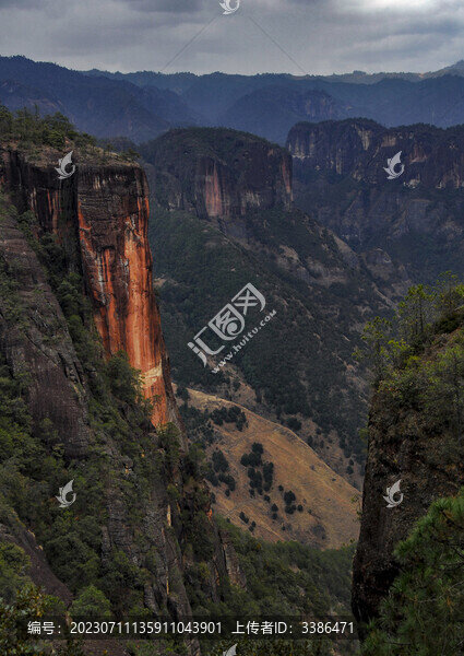 丹霞山峰