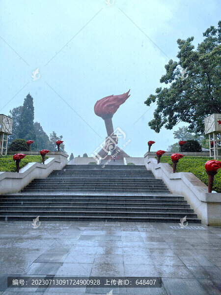 井岡山火炬廣場星火相傳雕塑
