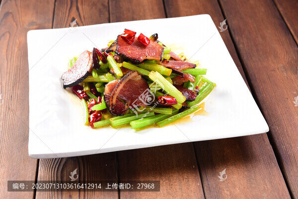 土芹炒臘肉