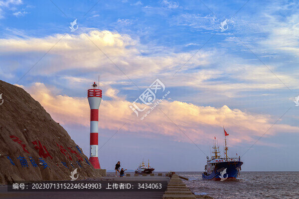 海邊燈塔