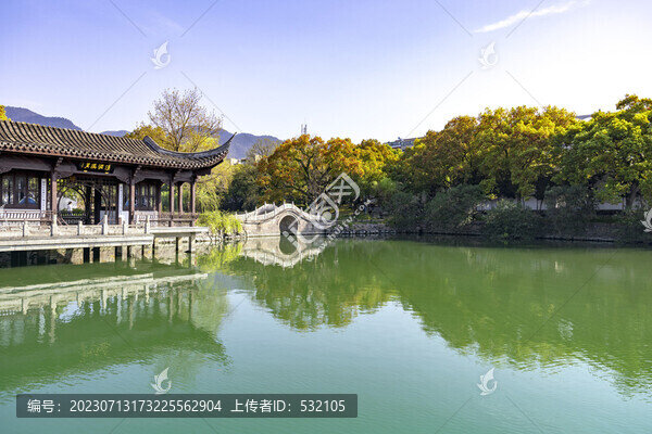 浙江臺(tái)州臨海市東湖美景