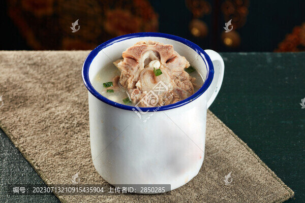 蒙古羊脊骨湯
