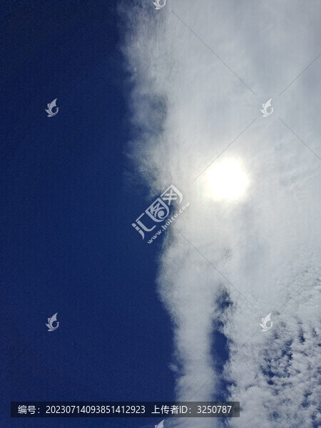 天空白云