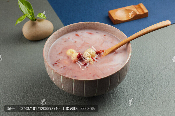 椰汁紅豆蓮子粥