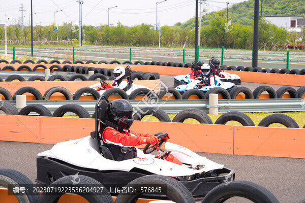 卡丁車