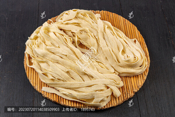 生刀削面條