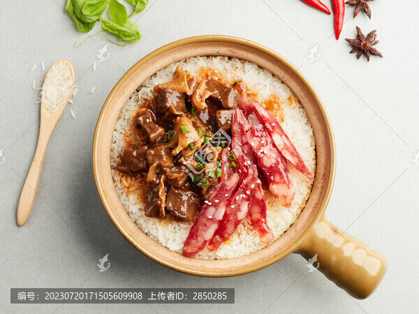 牛腩臘腸煲仔飯