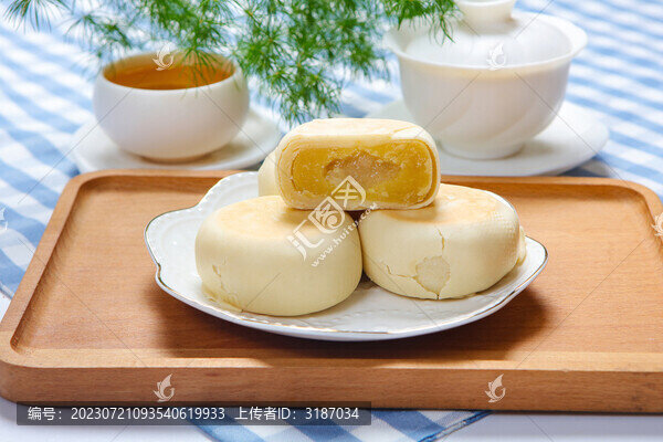 細(xì)嫩柔膩的榴蓮餅