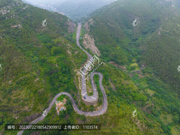 航拍濟(jì)南金剛纂村盤(pán)山公路
