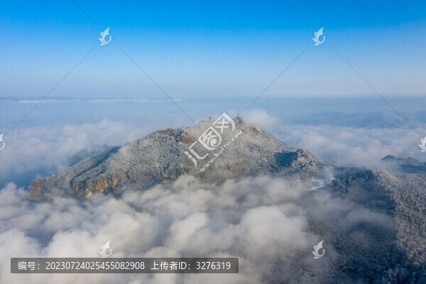 高山霧凇云海雪景