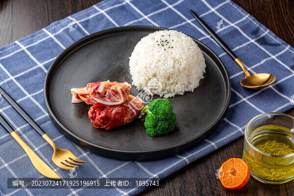 月牙骨蓋飯