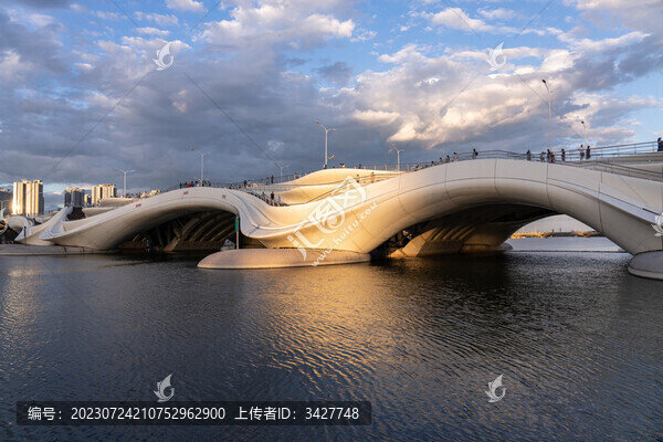 千荷瀉露橋