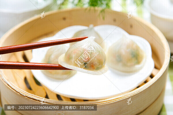 透亮的水晶餃
