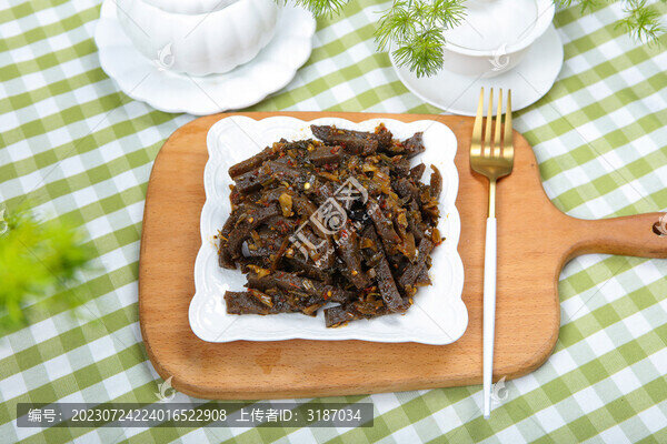 酸菜炒魔芋豆腐