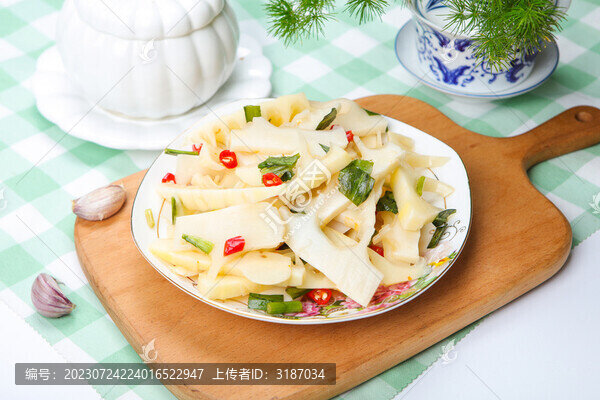 脆爽的酸辣筍