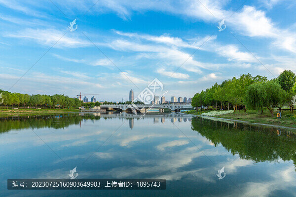 河南鄭州玉米樓千璽廣場(chǎng)
