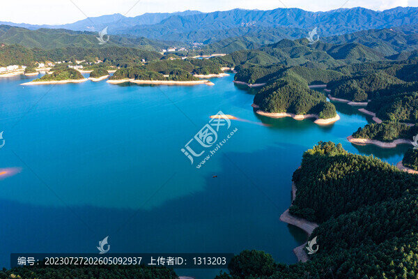 航拍湖南衡陽常寧市常寧天湖