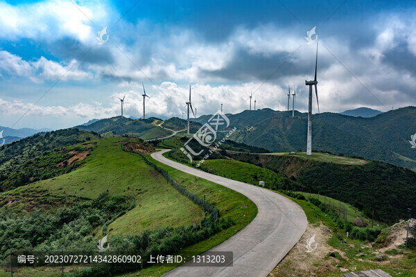 航拍湖南郴州仰天湖大草原