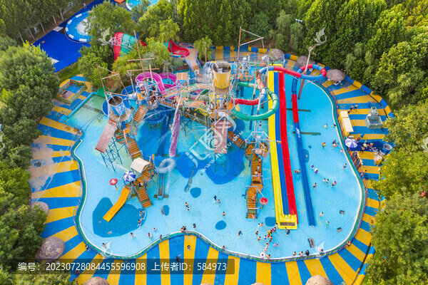 夏日水上樂園游樂項目戲水公園