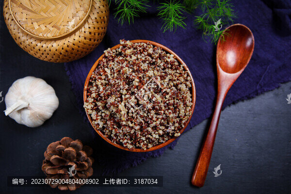 煮熟三色藜麥飯