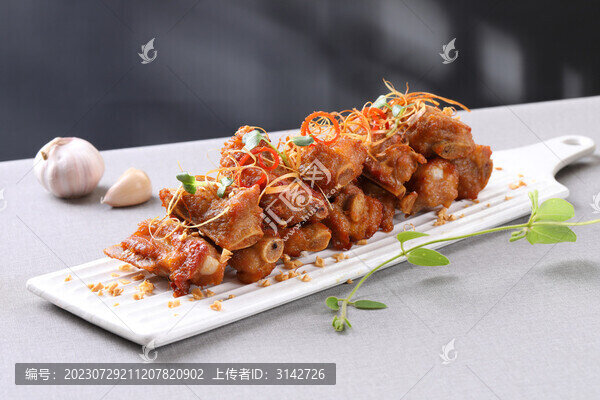 蒜香排骨