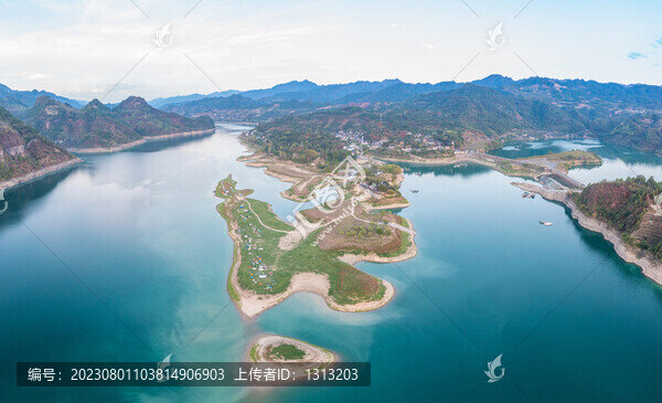 航拍湖南湘西酉水河風(fēng)光