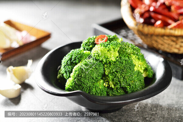 涼拌西蘭花