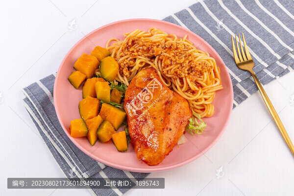 雞胸肉肉醬意面