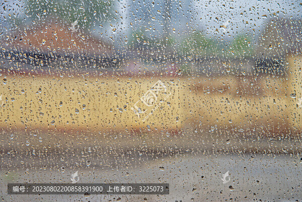 窗户雨水
