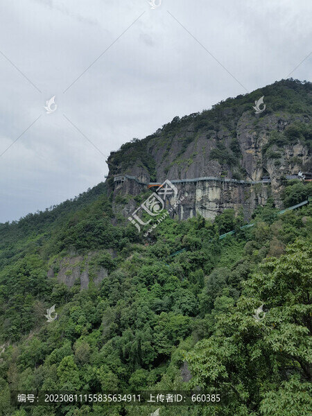 高山玻璃棧道遠(yuǎn)景
