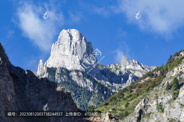 毛屋大峽谷的雄奇山峰