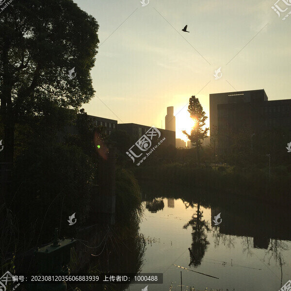 夕陽(yáng)天空