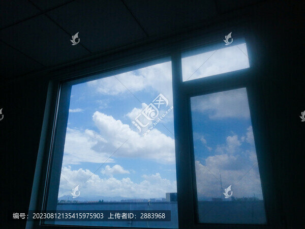 藍(lán)天白云