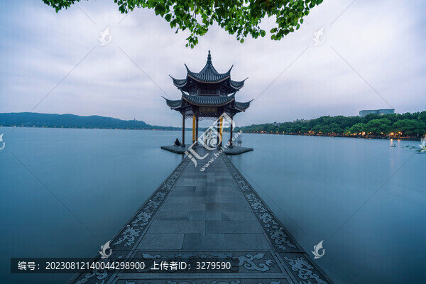 浙江省杭州市西湖風(fēng)光聚賢亭