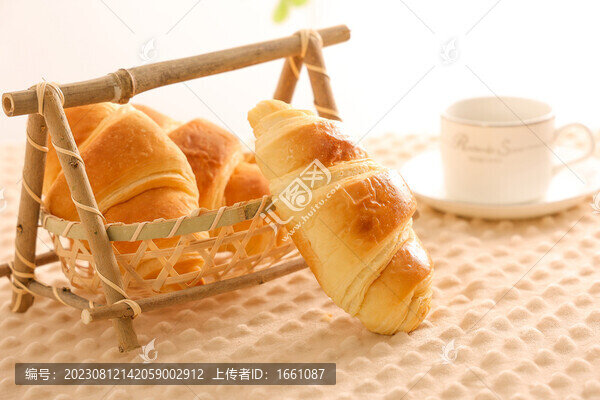 牛角包