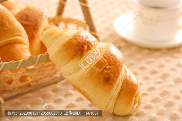 牛角包