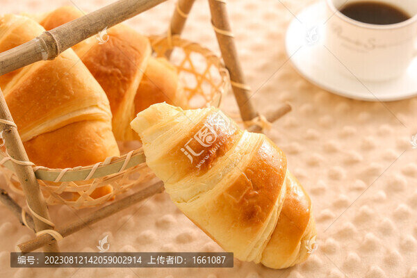 牛角包