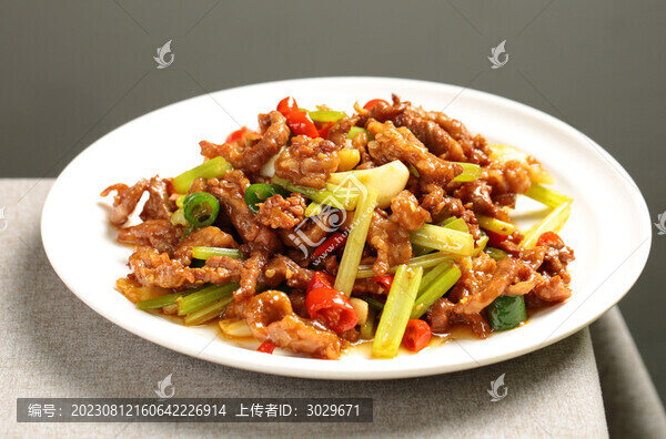 香芹牛肉粒
