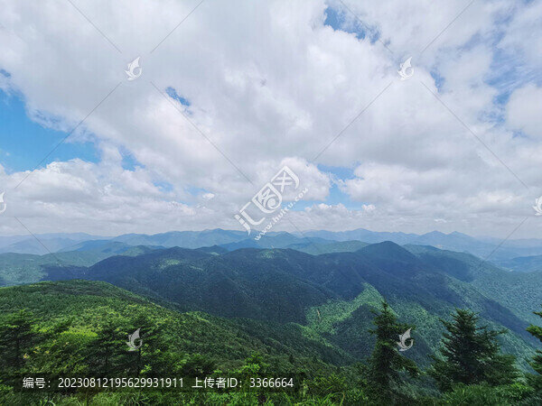山脈