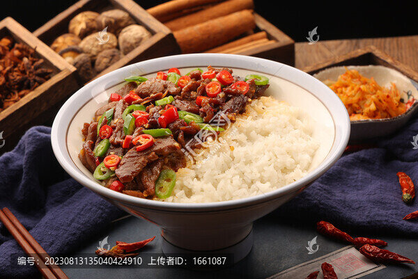 小炒牛肉蓋碼飯