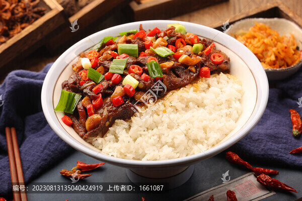 爆炒拆骨肉蓋碼飯