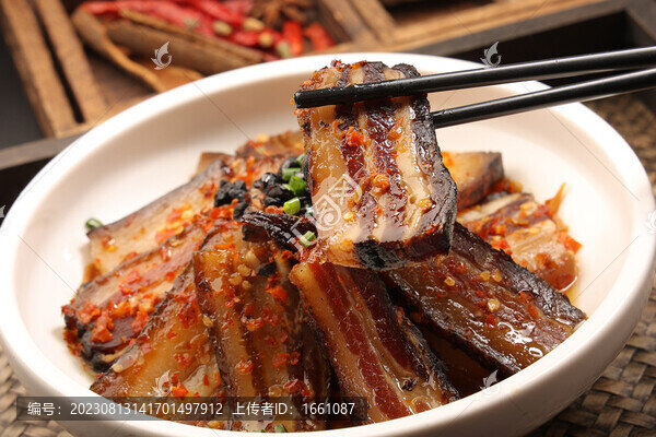蒸大片臘肉