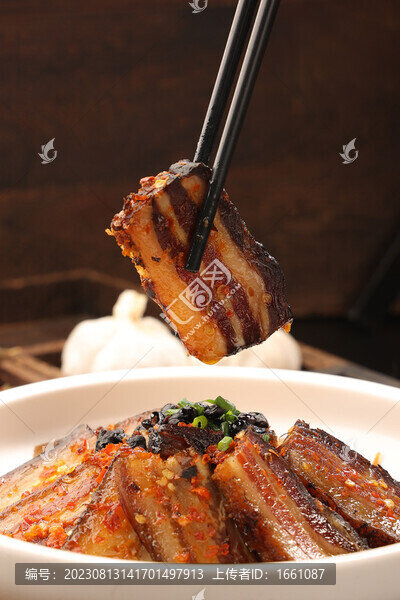 蒸大片臘肉