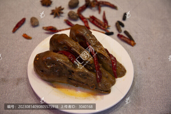 麻辣鴨頭