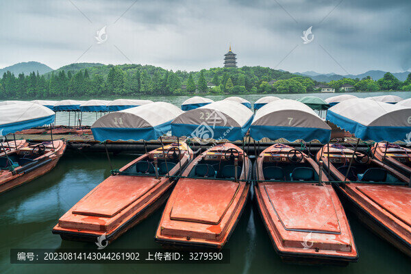 浙江杭州西湖風(fēng)光雷峰塔和游